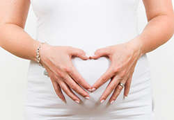 在[毕节]怀孕了如何办理亲子鉴定，毕节孕期亲子鉴定需要多少钱